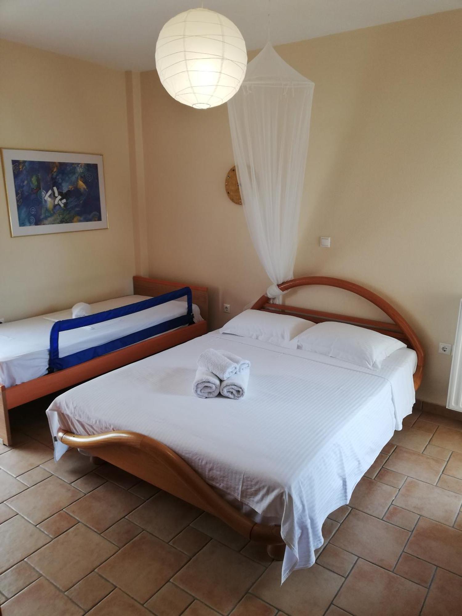 Marathon Beachside Villa 100M From The Beach Schinias Exterior photo