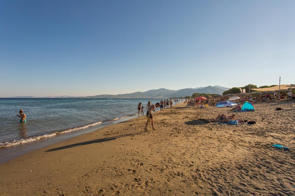Marathon Beachside Villa 100M From The Beach Schinias Exterior photo